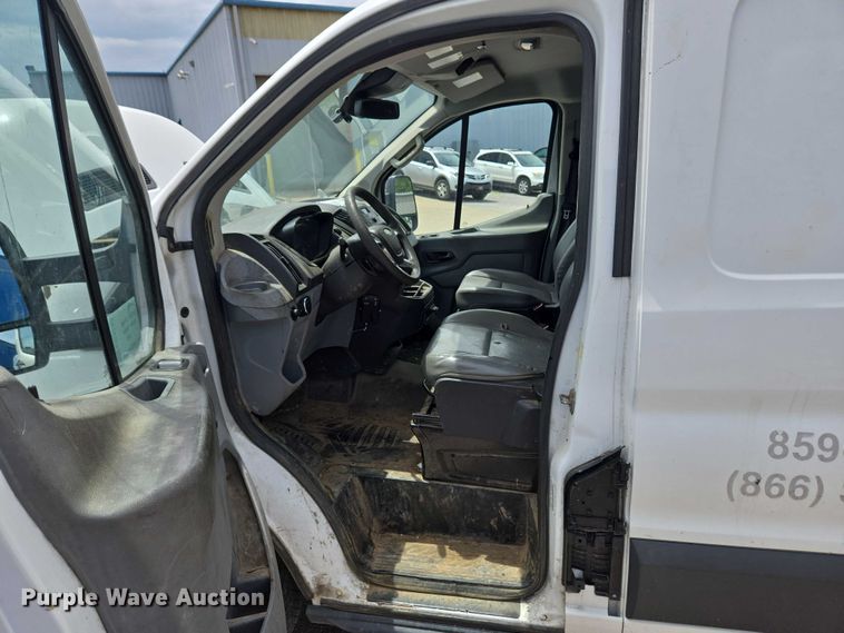 image for item EC4257 2015 Ford Transit 350 van