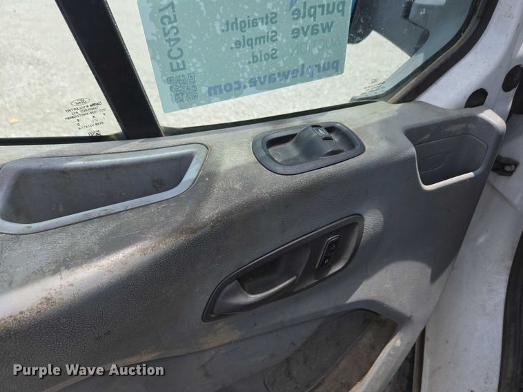 image for item EC4257 2015 Ford Transit 350 van