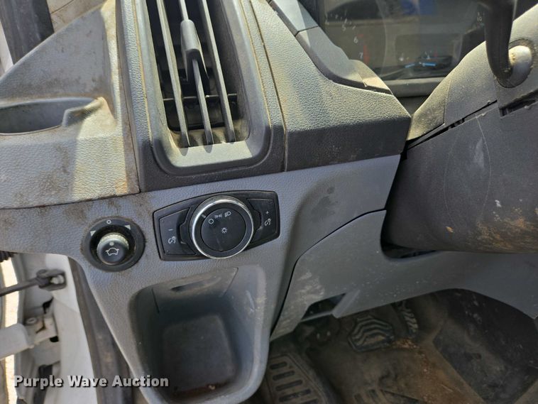 image for item EC4257 2015 Ford Transit 350 van