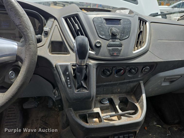 image for item EC4257 2015 Ford Transit 350 van