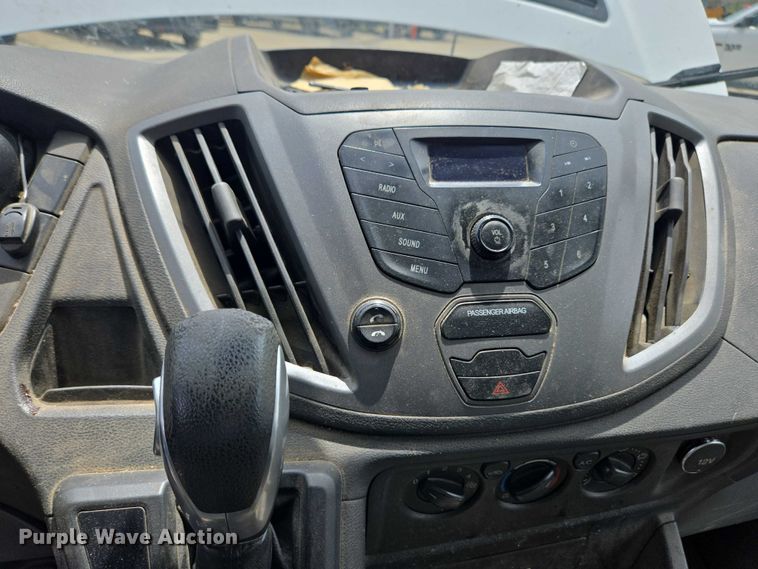 image for item EC4257 2015 Ford Transit 350 van