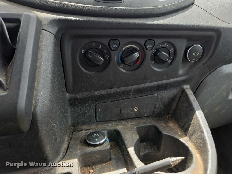 image for item EC4257 2015 Ford Transit 350 van