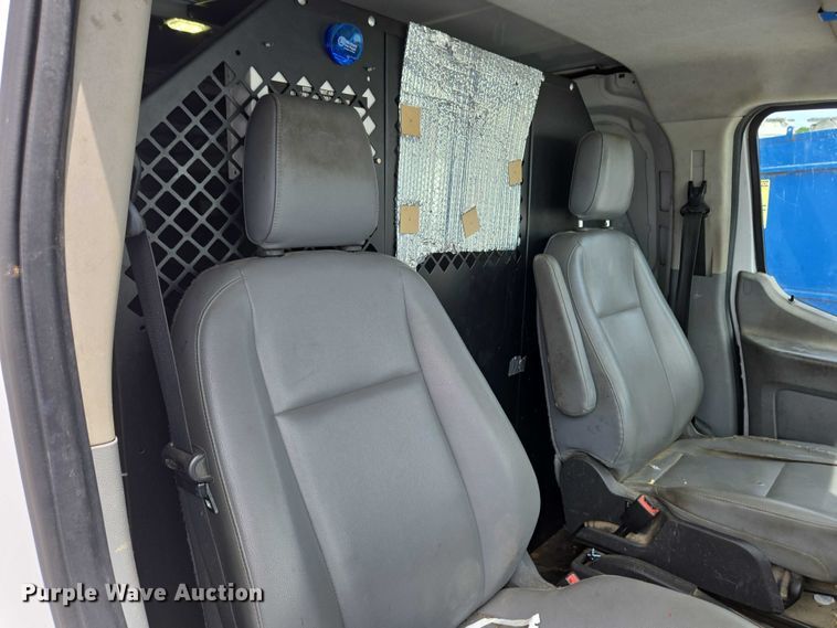 image for item EC4257 2015 Ford Transit 350 van