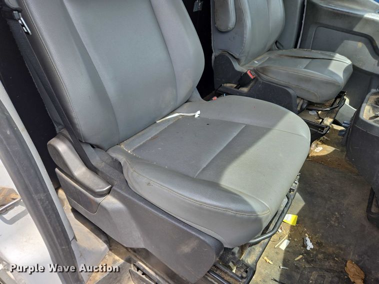 image for item EC4257 2015 Ford Transit 350 van