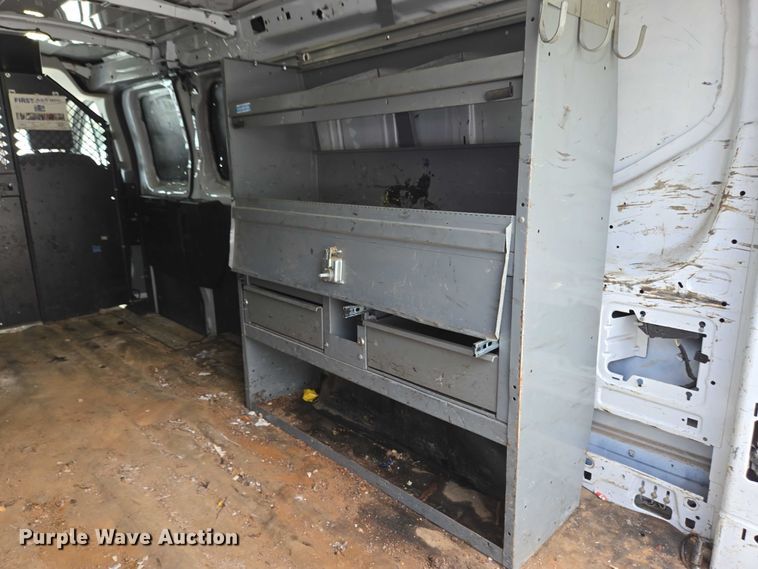 image for item EC4257 2015 Ford Transit 350 van