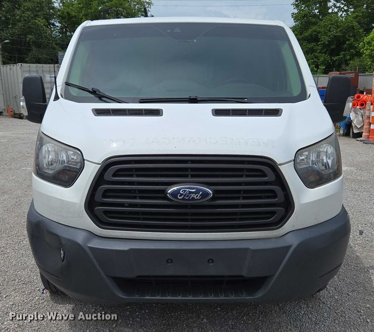 image for item EC4258 2017 Ford Transit 350 van