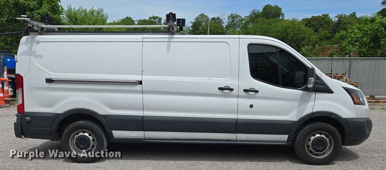 image for item EC4258 2017 Ford Transit 350 van