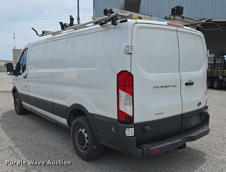 image for item EC4258 2017 Ford Transit 350 van