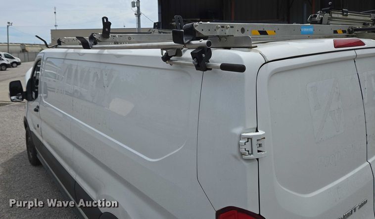 image for item EC4258 2017 Ford Transit 350 van