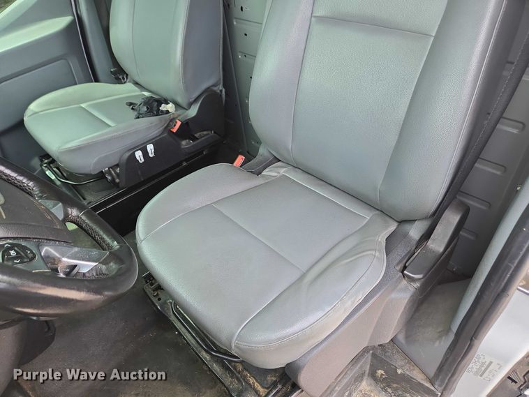 image for item EC4258 2017 Ford Transit 350 van