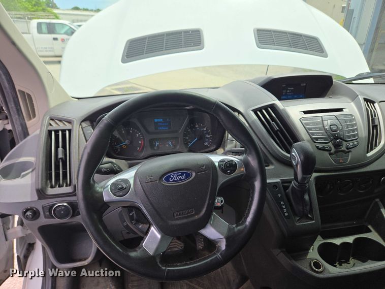 image for item EC4258 2017 Ford Transit 350 van