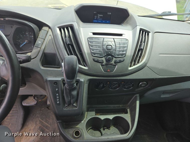 image for item EC4258 2017 Ford Transit 350 van