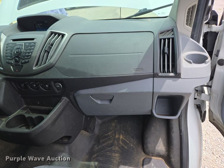 image for item EC4258 2017 Ford Transit 350 van