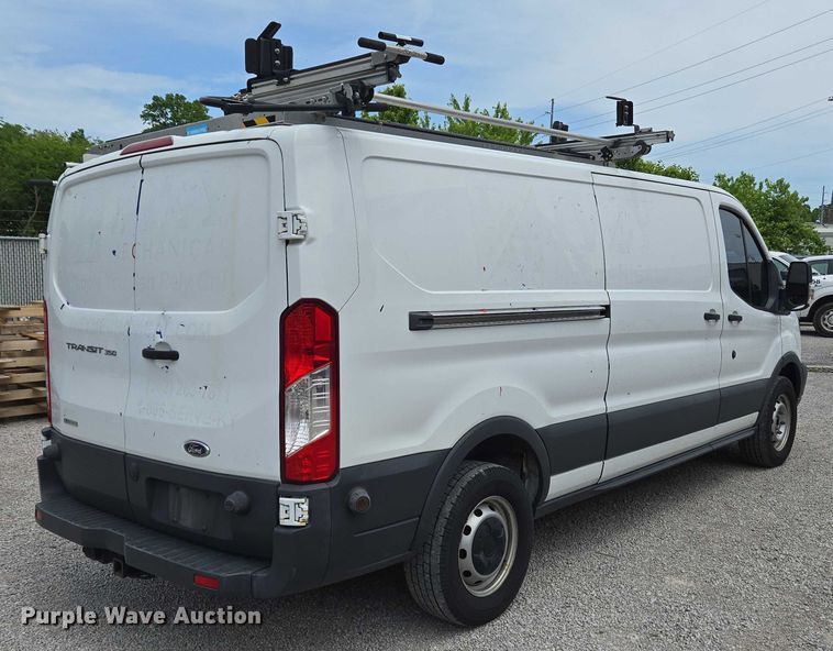 image for item EC4259 2017 Ford Transit 350 van