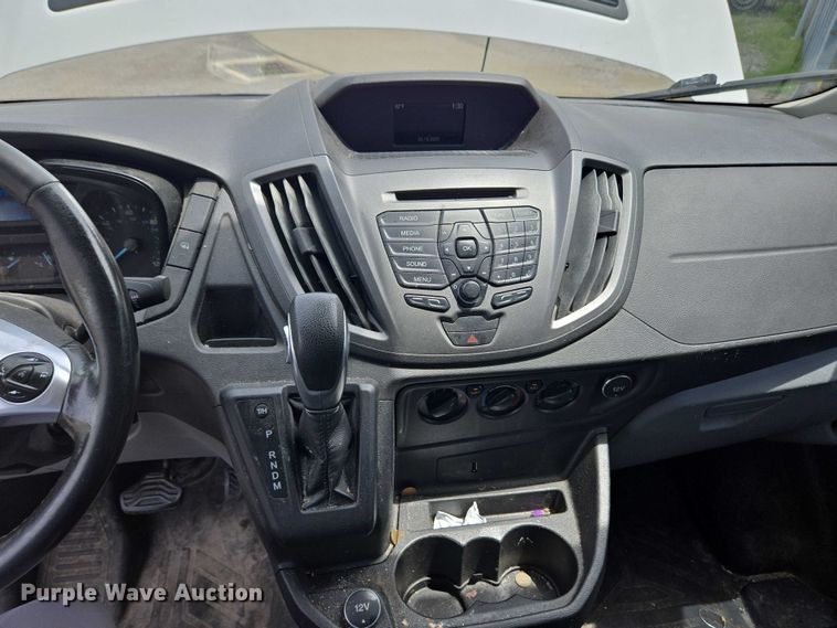 image for item EC4259 2017 Ford Transit 350 van