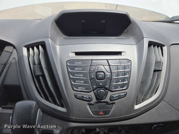 image for item EC4259 2017 Ford Transit 350 van