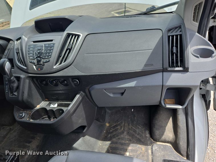 image for item EC4259 2017 Ford Transit 350 van