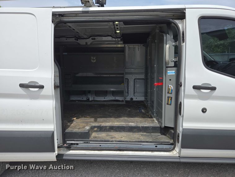 image for item EC4259 2017 Ford Transit 350 van