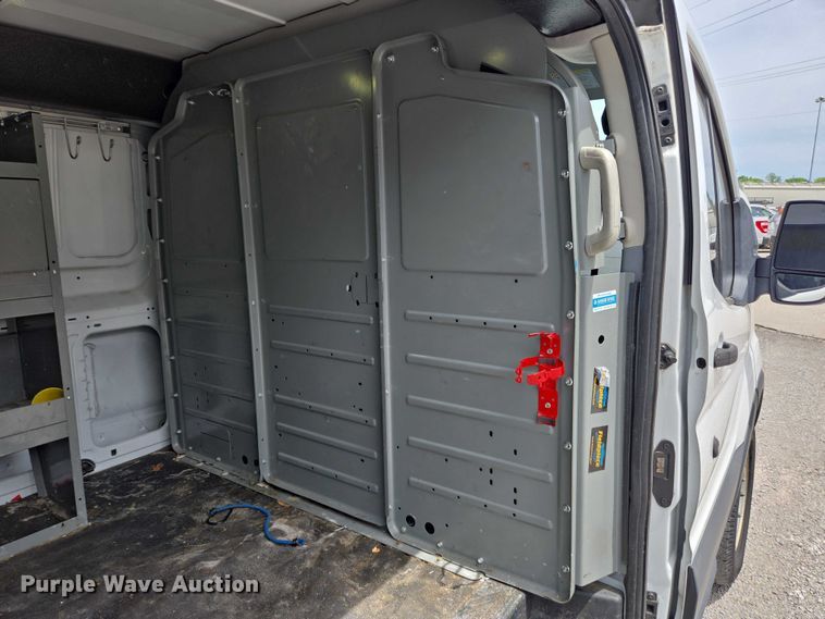 image for item EC4259 2017 Ford Transit 350 van