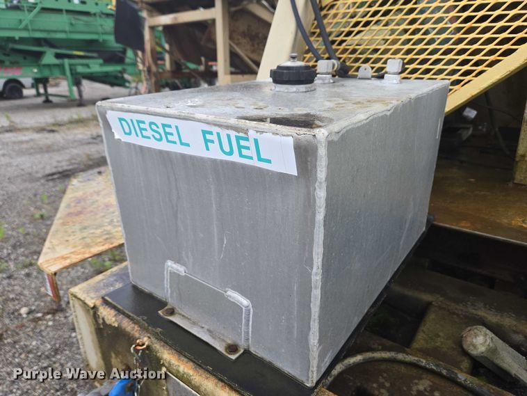 image for item EC4268 1972 Trailmobile B32C5CDS pneumatic dry bulk trailer