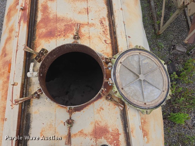 image for item EC4268 1972 Trailmobile B32C5CDS pneumatic dry bulk trailer