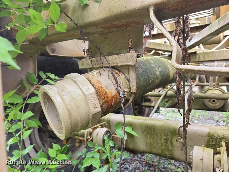 image for item EC4268 1972 Trailmobile B32C5CDS pneumatic dry bulk trailer