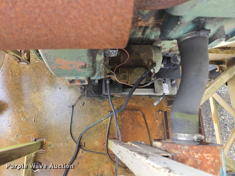 image for item EC4268 1972 Trailmobile B32C5CDS pneumatic dry bulk trailer