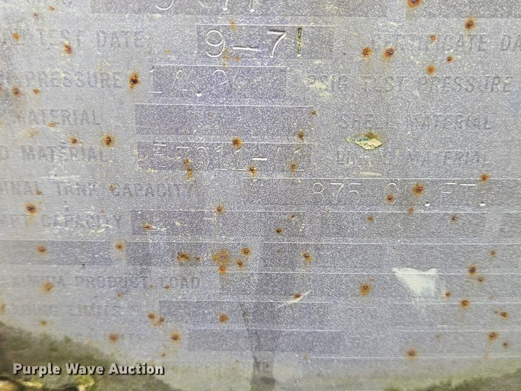 image for item EC4268 1972 Trailmobile B32C5CDS pneumatic dry bulk trailer