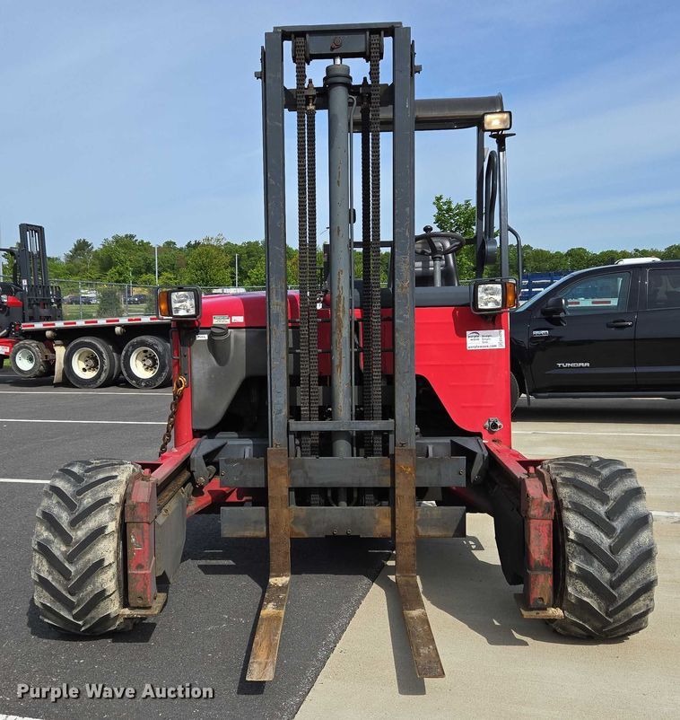 image for item EC4273 2011 Moffett M55 forklift