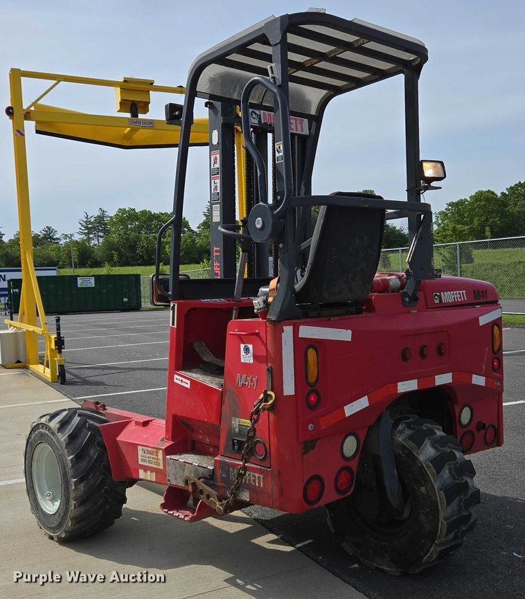 image for item EC4273 2011 Moffett M55 forklift