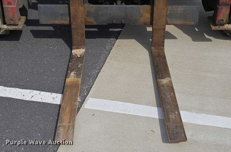 image for item EC4273 2011 Moffett M55 forklift