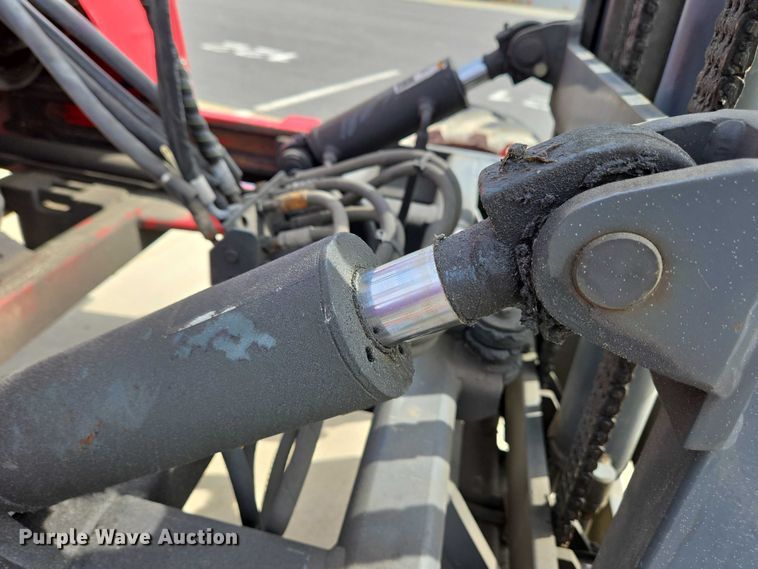 image for item EC4273 2011 Moffett M55 forklift