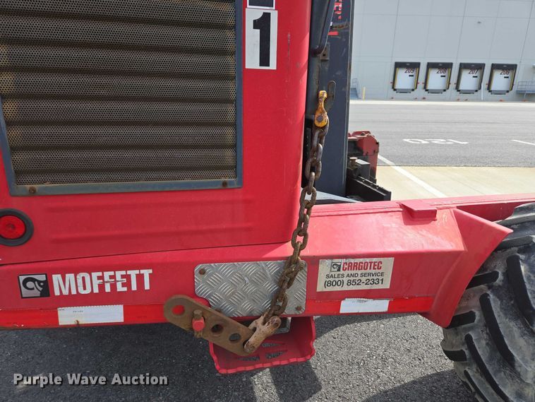 image for item EC4273 2011 Moffett M55 forklift