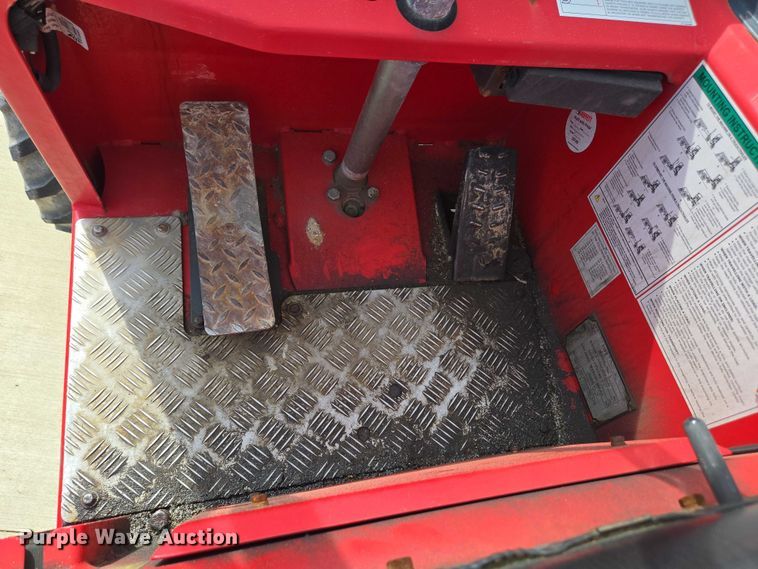 image for item EC4273 2011 Moffett M55 forklift