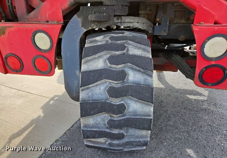 image for item EC4273 2011 Moffett M55 forklift