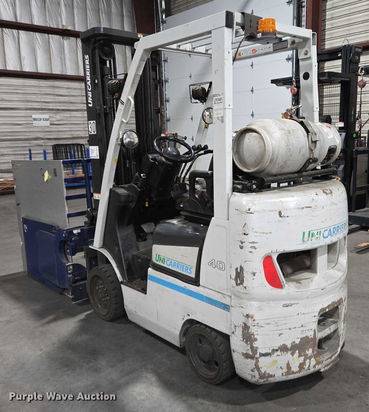 image for item EC4274 2017 UniCarriers CFS40 forklift