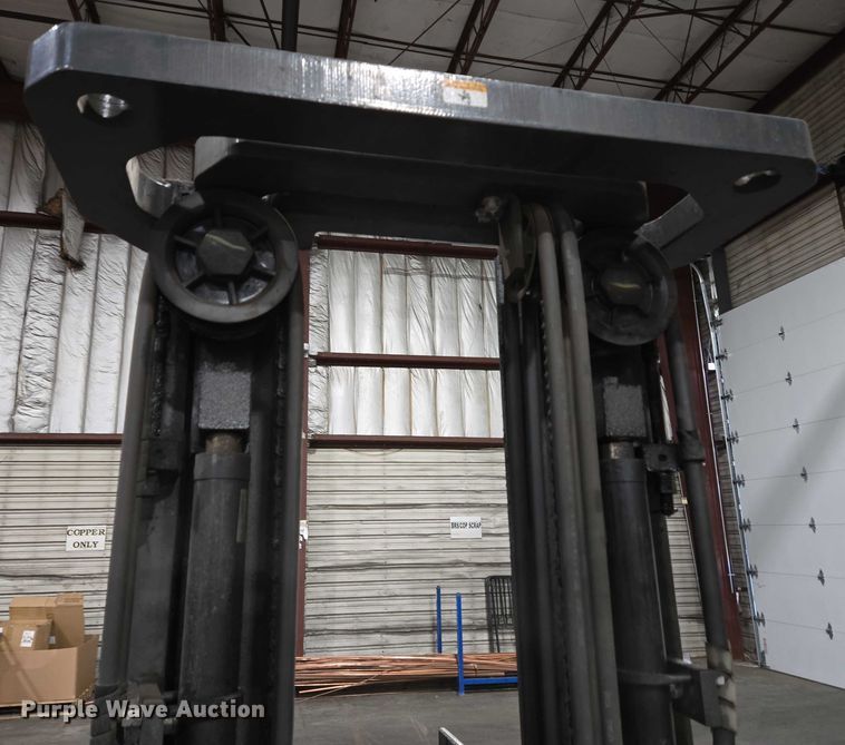 image for item EC4274 2017 UniCarriers CFS40 forklift