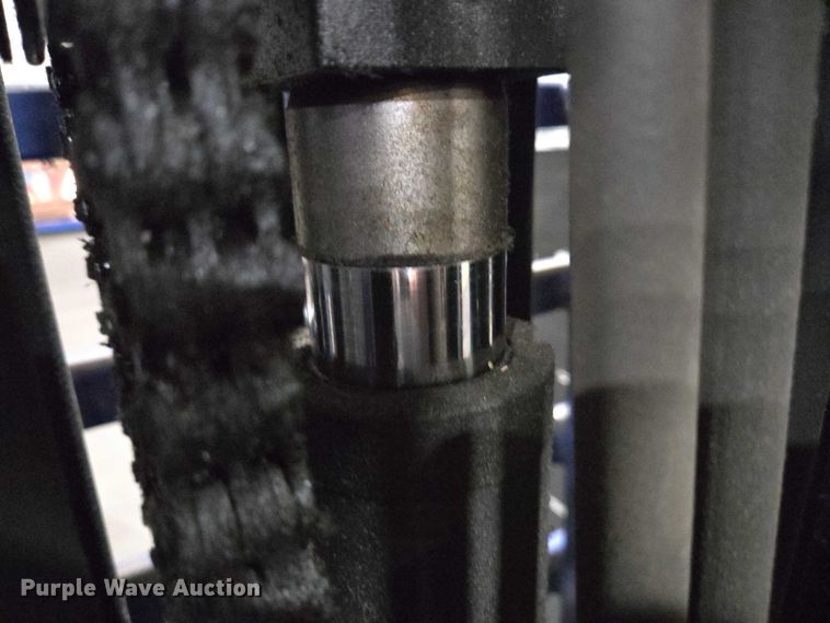 image for item EC4274 2017 UniCarriers CFS40 forklift