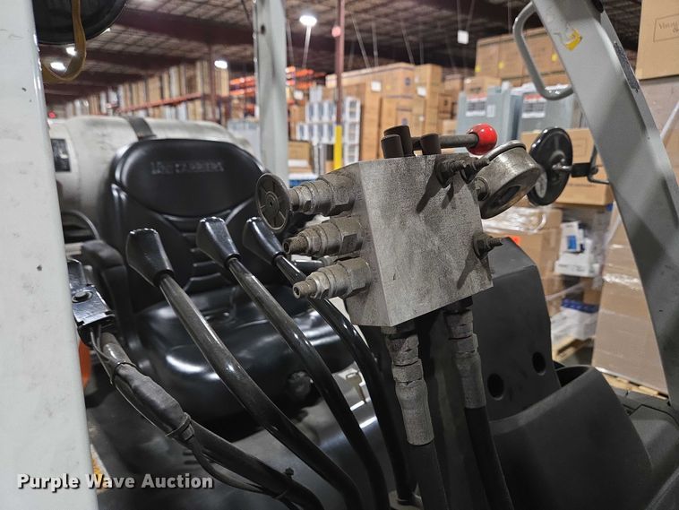 image for item EC4274 2017 UniCarriers CFS40 forklift