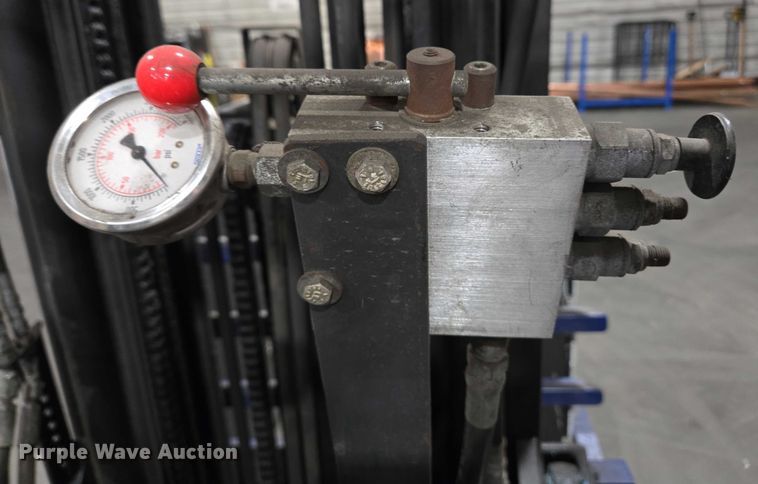 image for item EC4274 2017 UniCarriers CFS40 forklift