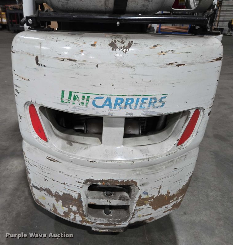 image for item EC4274 2017 UniCarriers CFS40 forklift