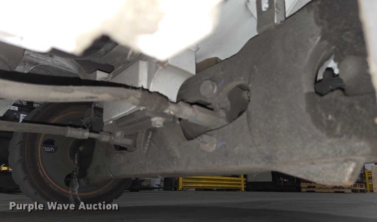 image for item EC4274 2017 UniCarriers CFS40 forklift