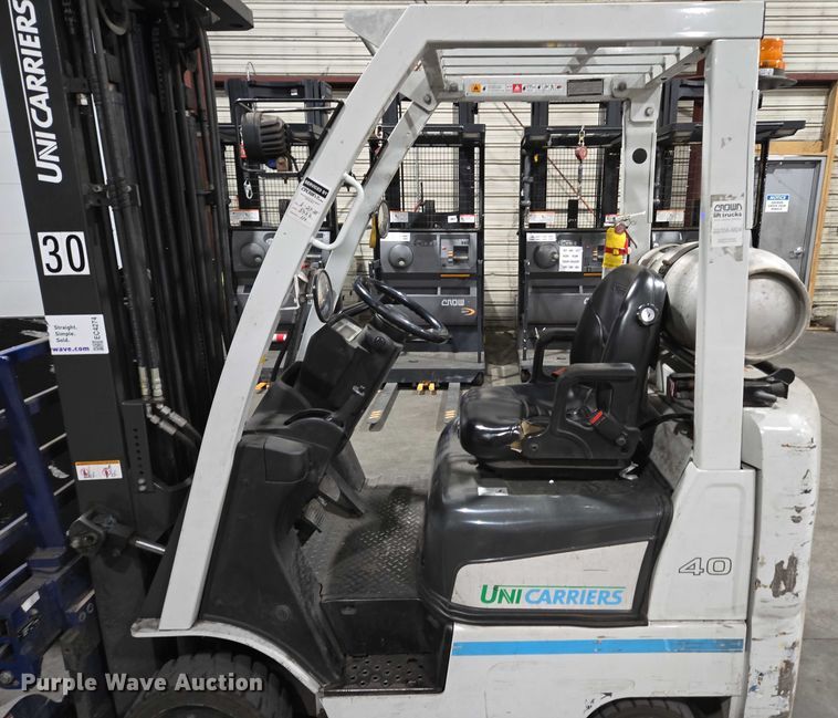 image for item EC4274 2017 UniCarriers CFS40 forklift