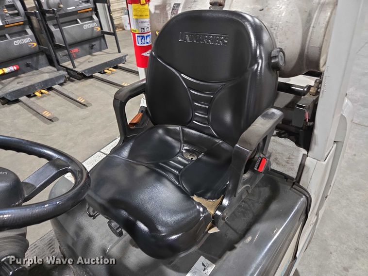 image for item EC4274 2017 UniCarriers CFS40 forklift