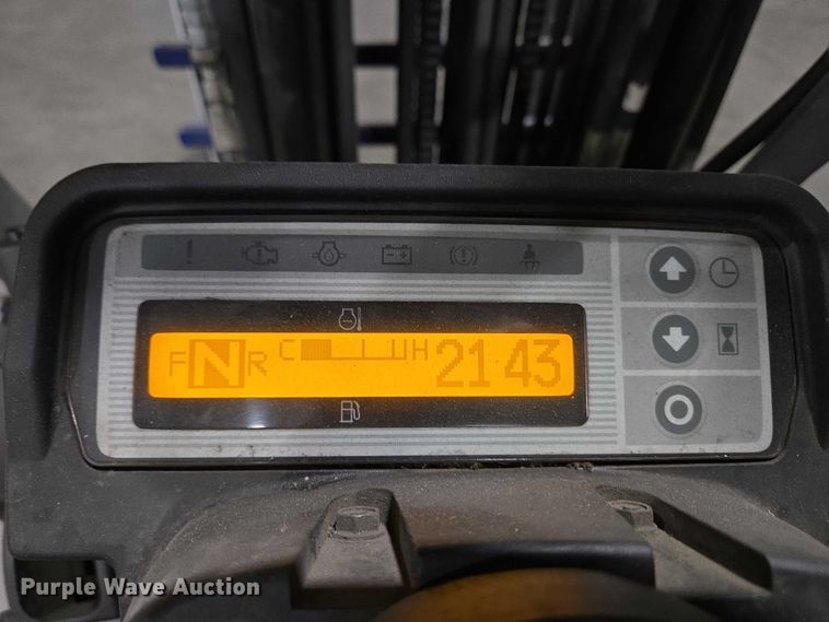 image for item EC4274 2017 UniCarriers CFS40 forklift