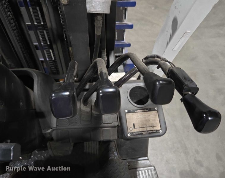 image for item EC4274 2017 UniCarriers CFS40 forklift