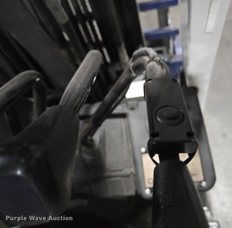 image for item EC4274 2017 UniCarriers CFS40 forklift