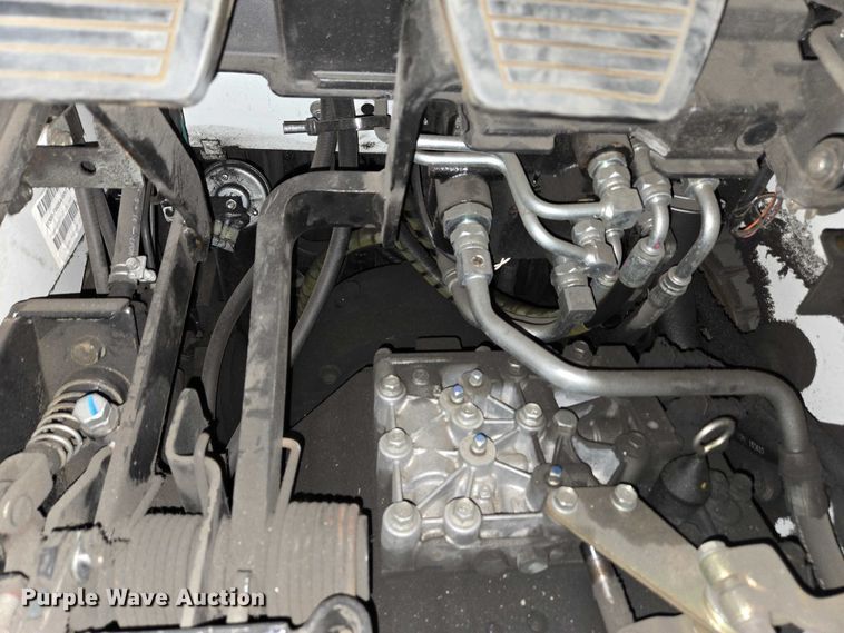 image for item EC4274 2017 UniCarriers CFS40 forklift