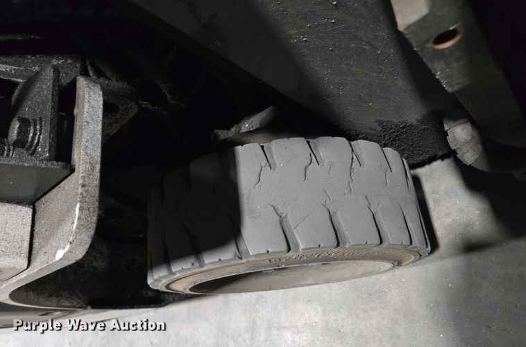 image for item EC4274 2017 UniCarriers CFS40 forklift