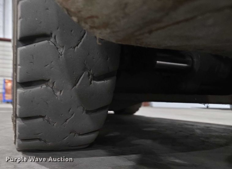 image for item EC4274 2017 UniCarriers CFS40 forklift